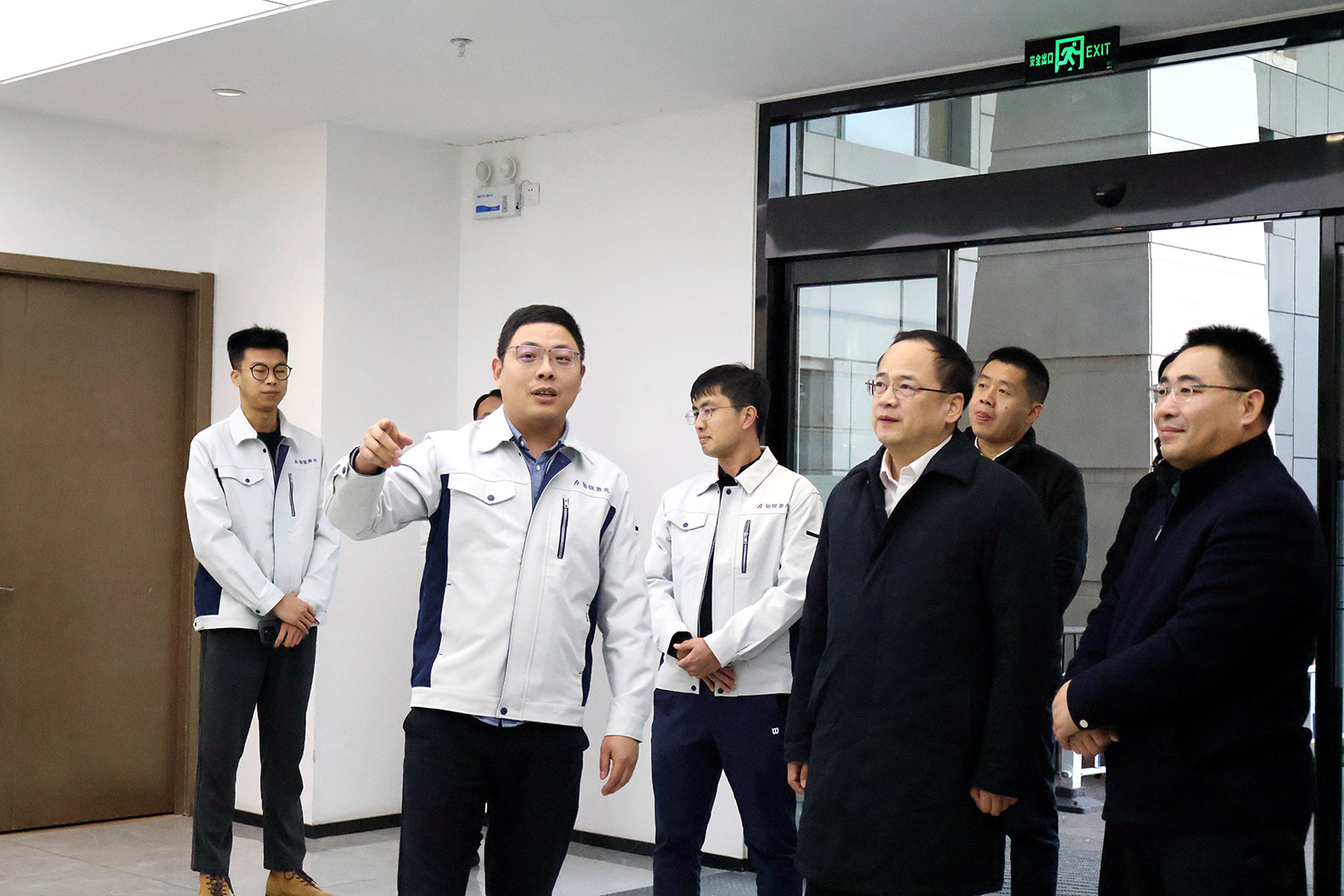 历城区续明区长一行莅临夜性影院走访调研